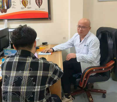 石嘴山市|男科医师高朋磊：守护男性健康，专业男科诊疗